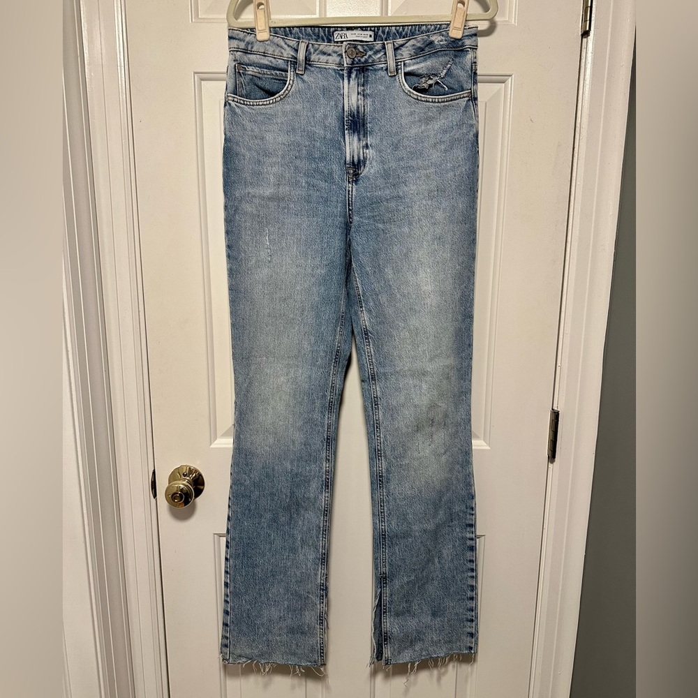 Zara - High Rise Split Hem Light Wash Jeans - Size 8